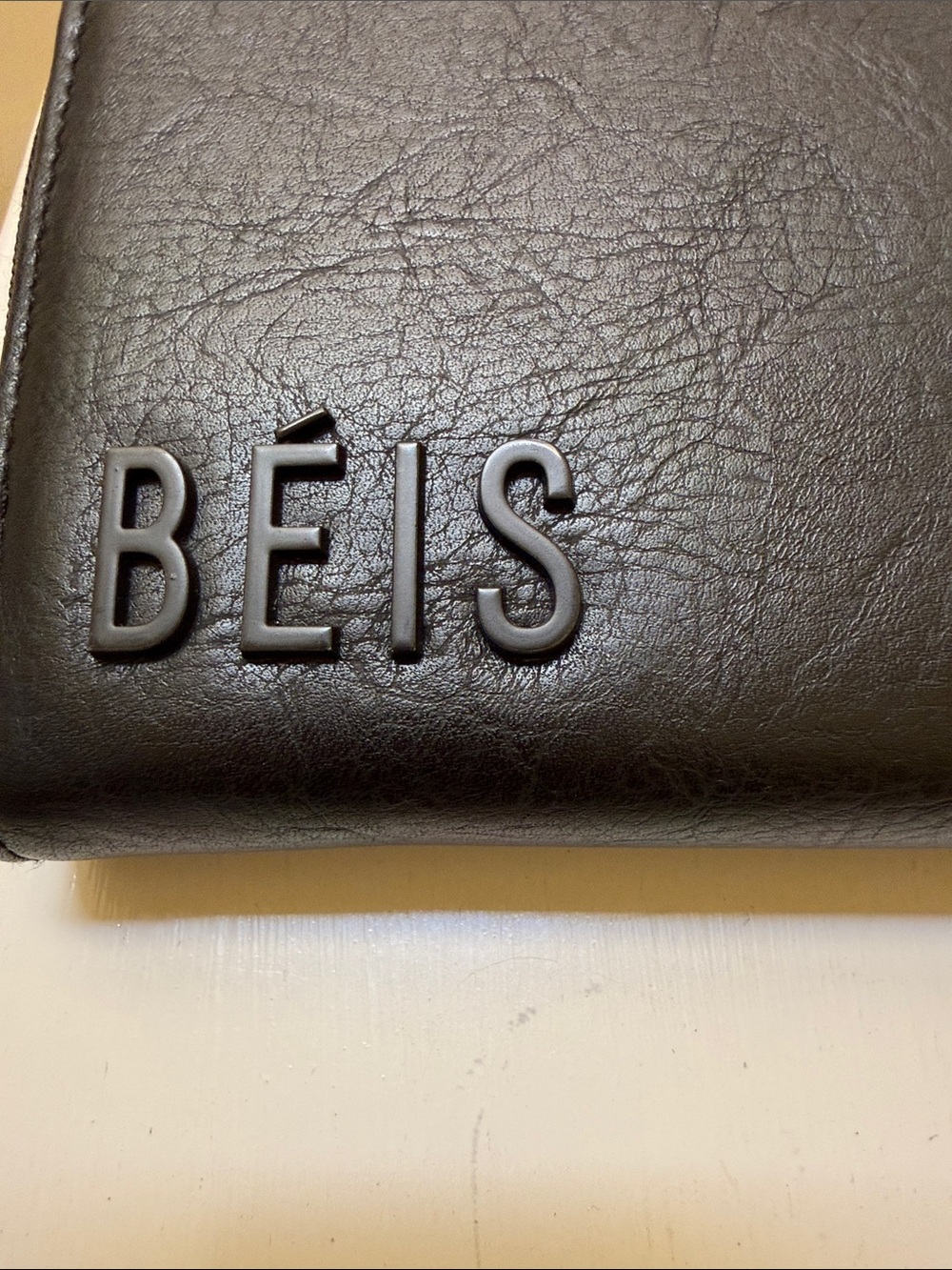 BÉIS "The Travel Wallet" in Black - Discontinued Style (missing xbody strap) - Picture 2 of 5